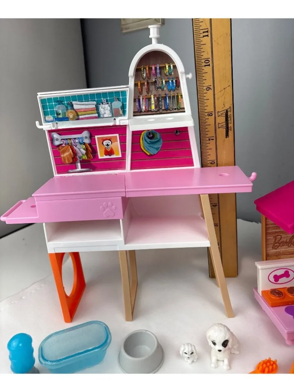 Barbie Pet Boutique Doghouse Playset Toy Grooming Station w/ Accessories Dogs